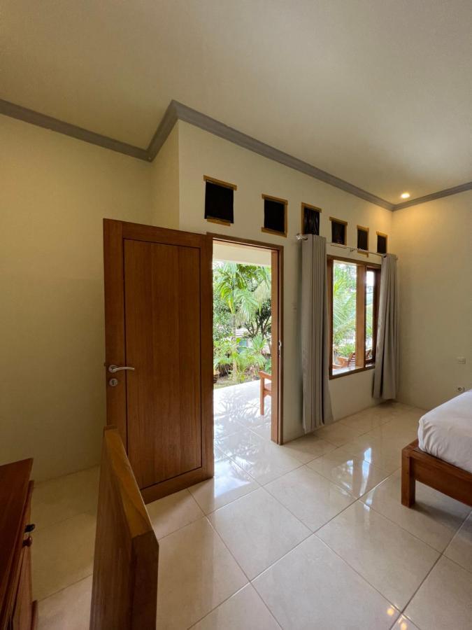 Kuta Circle Homestay Buitenkant foto