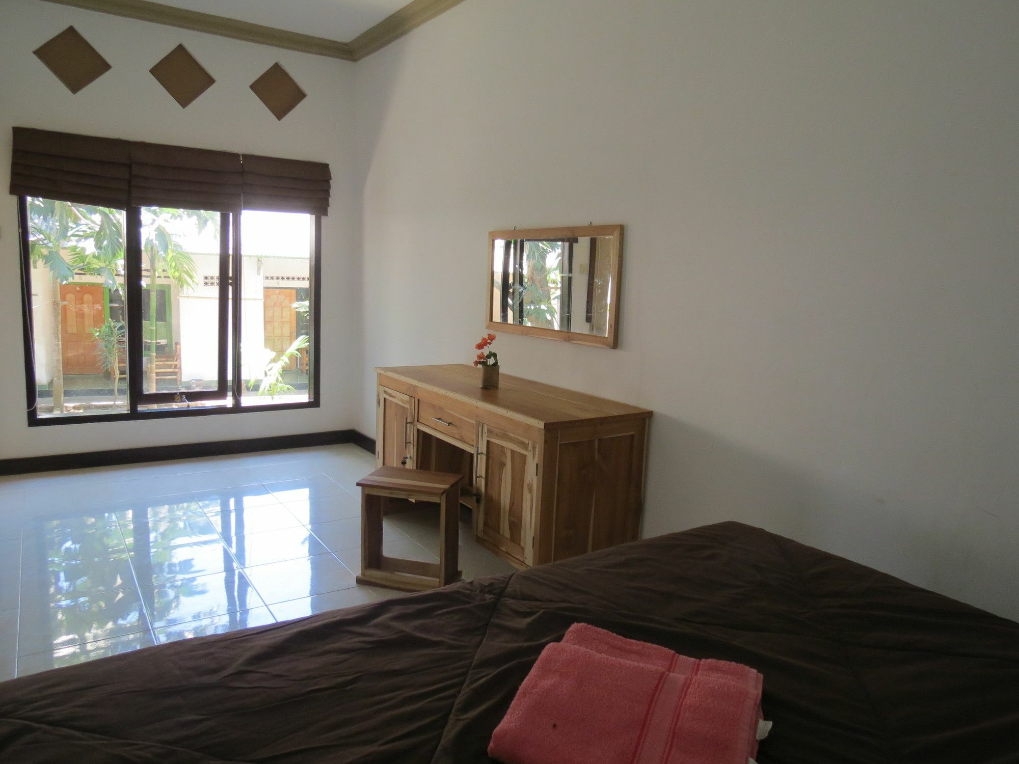 Kuta Circle Homestay Buitenkant foto