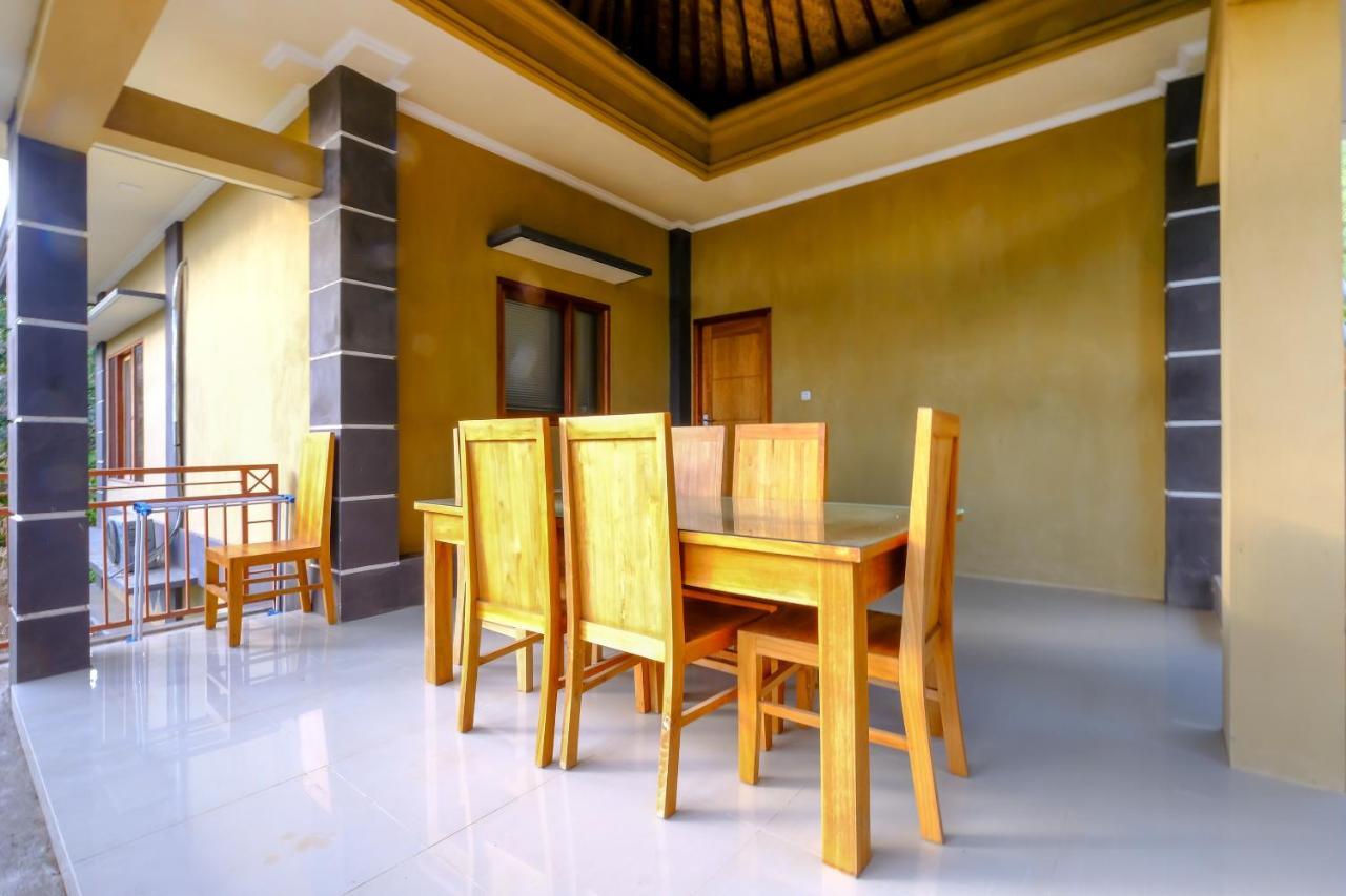 Kuta Circle Homestay Buitenkant foto